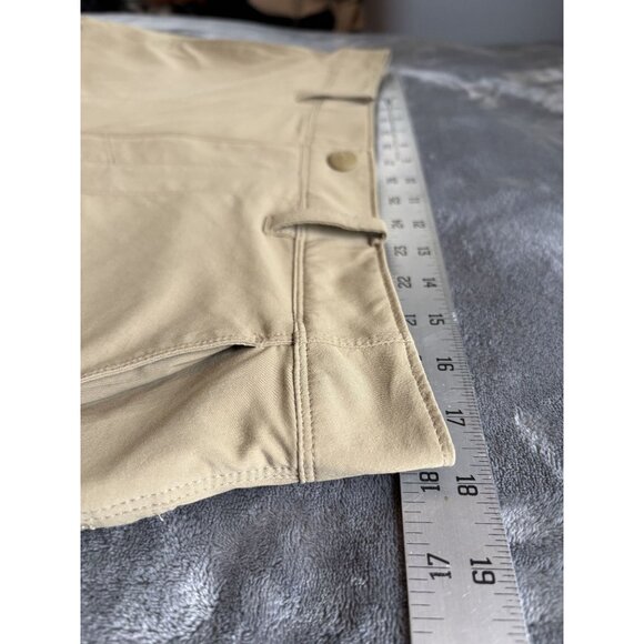 L.L. Bean Men's 10" Cresta Hiking Shorts 34 W Tan Outdoor Camping Fishing - Picture 9 of 11